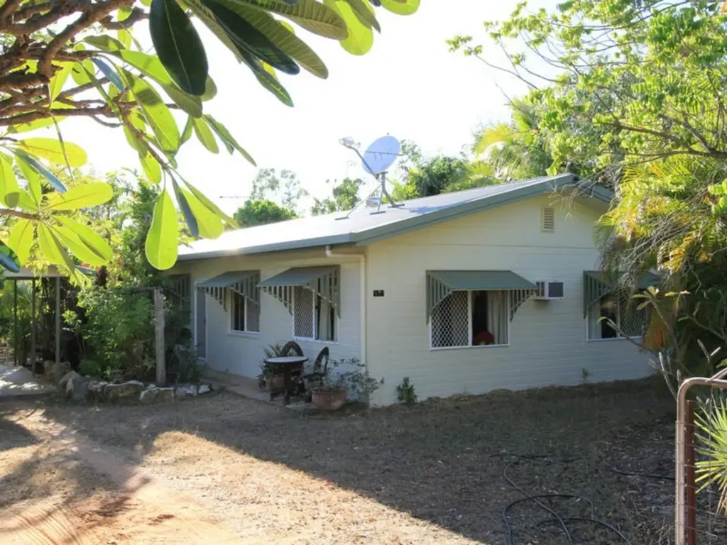 Chillagoe 2 Bedroom Three Blocks of Land + Charming Cottage in the Heart of Chillagoe