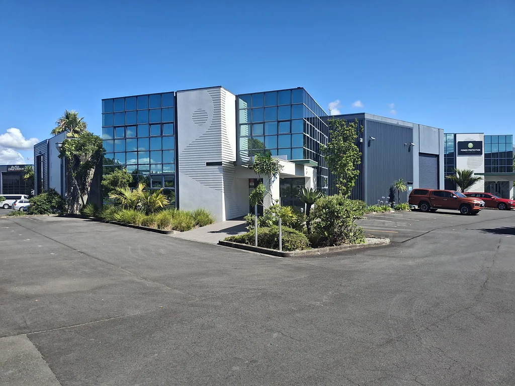 Rosedale Your Next Road Front HQ - Make An Offer!