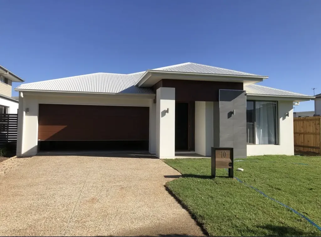 Modern Family Home with Theatre, Alfresco & Prime Rochedale Location