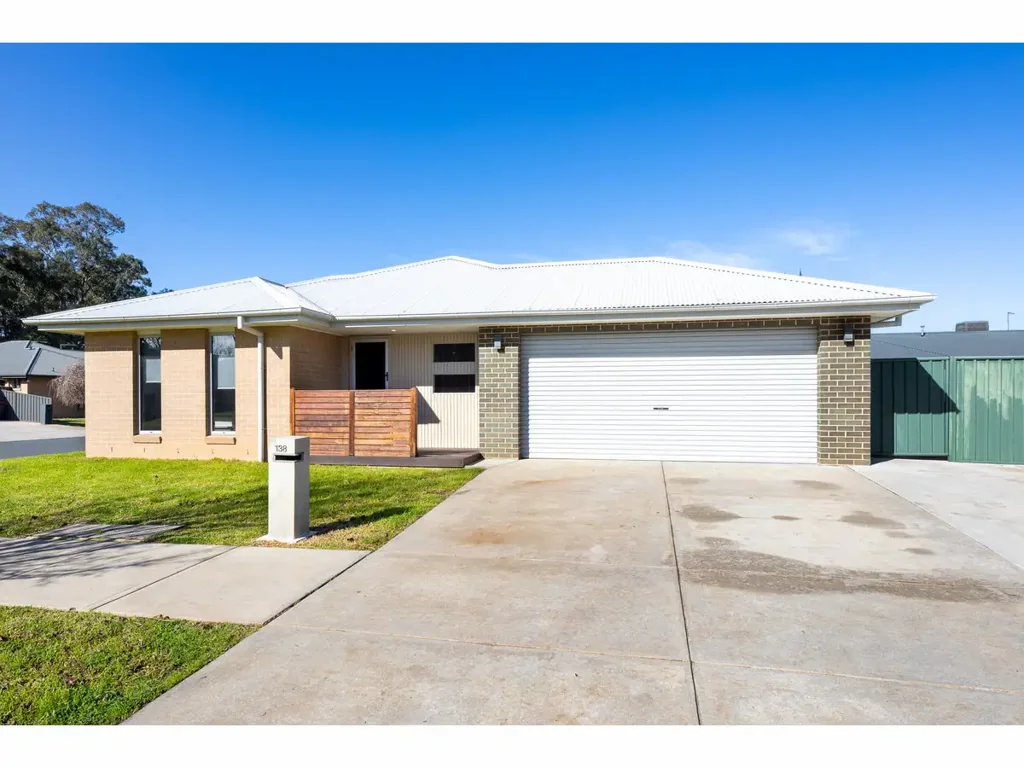 East Albury 3 Slaapkamer MOVE STRAIGHT IN - EAST ALBURY