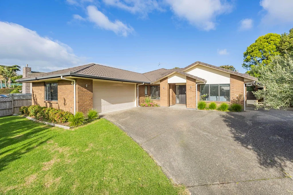 2 Stonedge Lane, Rosedale, North Shore City