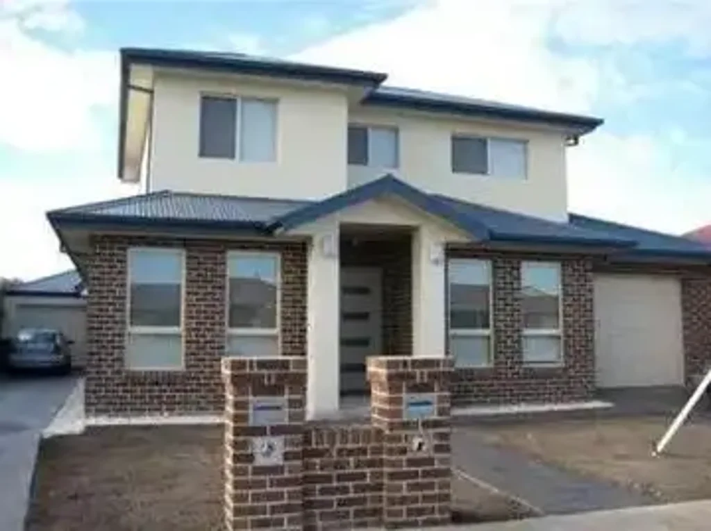 THREE BEDROOM TOWNHOUSE