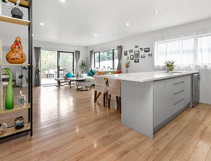 46C Universal Drive, Henderson, Waitakere City, 3 Kuwarto, 2 Banyo, House
