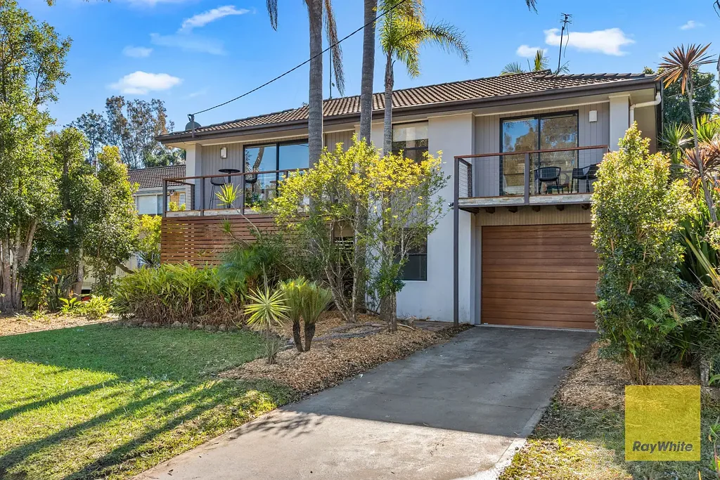Bensville 4 Bedroom Spacious Family Home By The Water In Family Friendly Location