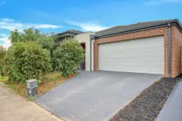 90 Haze Drive, Point Cook