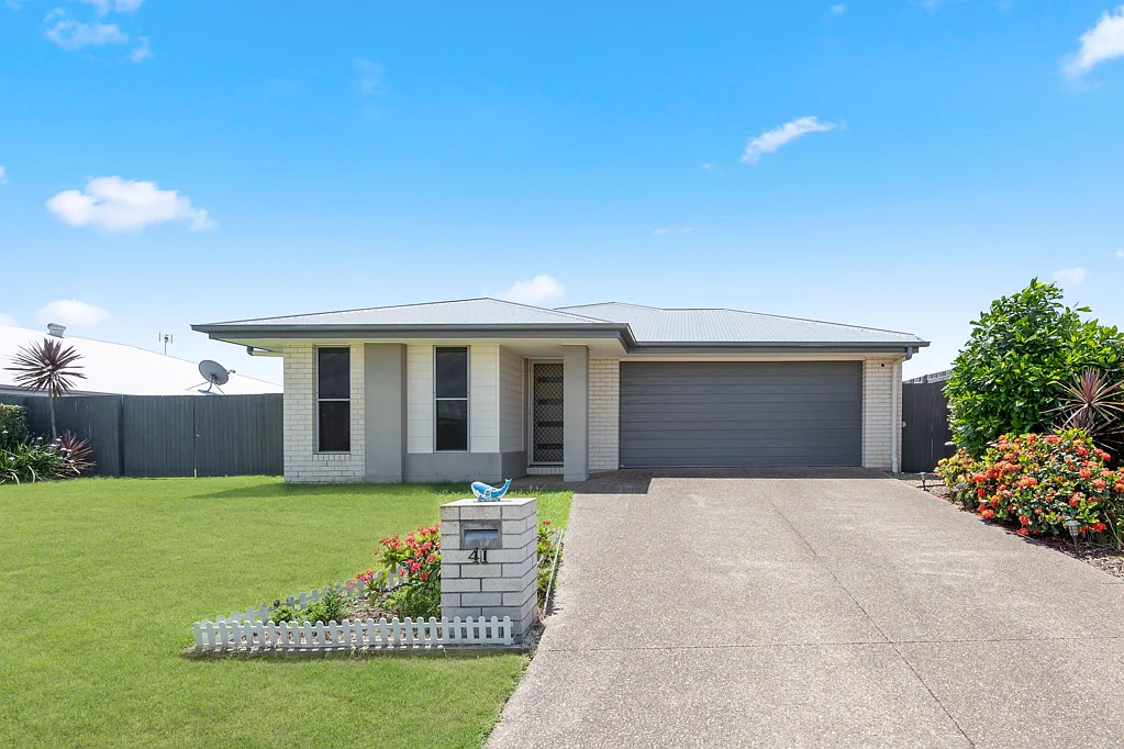 41 O'Connell Pde, Urraween, QLD 4655