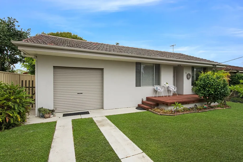 11 Armstrong Avenue, Killarney Vale, NSW 2261