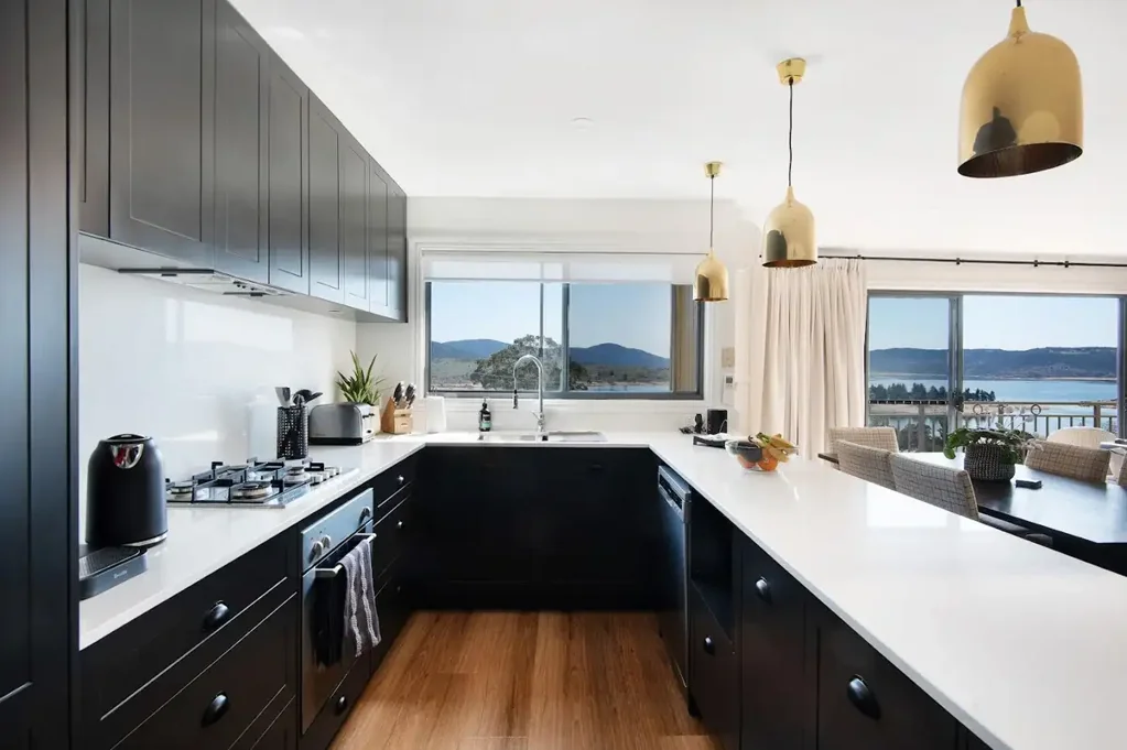 Northern Aspect Townhouse Available for Summer!