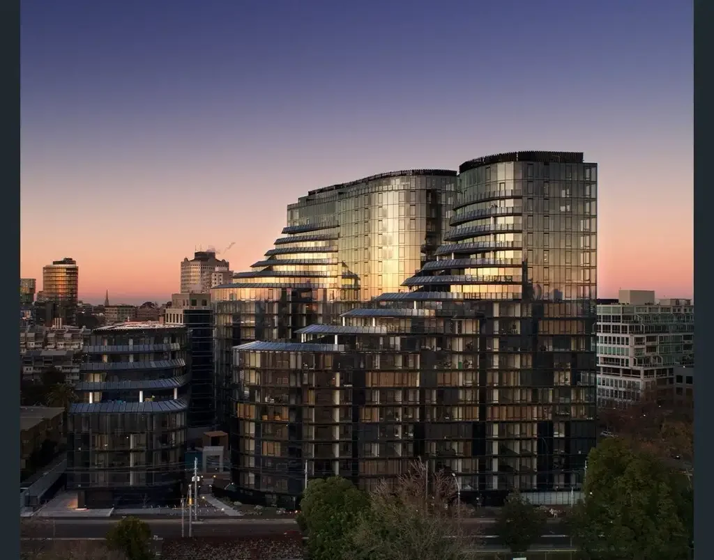 Melbourne 2 Bedroom Luxury Living with Breathtaking Views and Premium Amenities"
