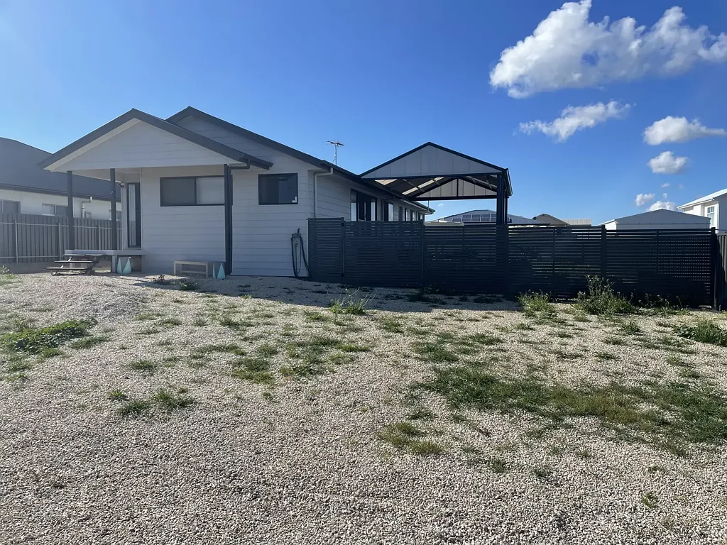 Near New 4 Bedroom Home