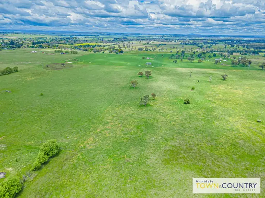 Armidale Lot 19, The "J.T Frazier Land Estate" Mundays Lane