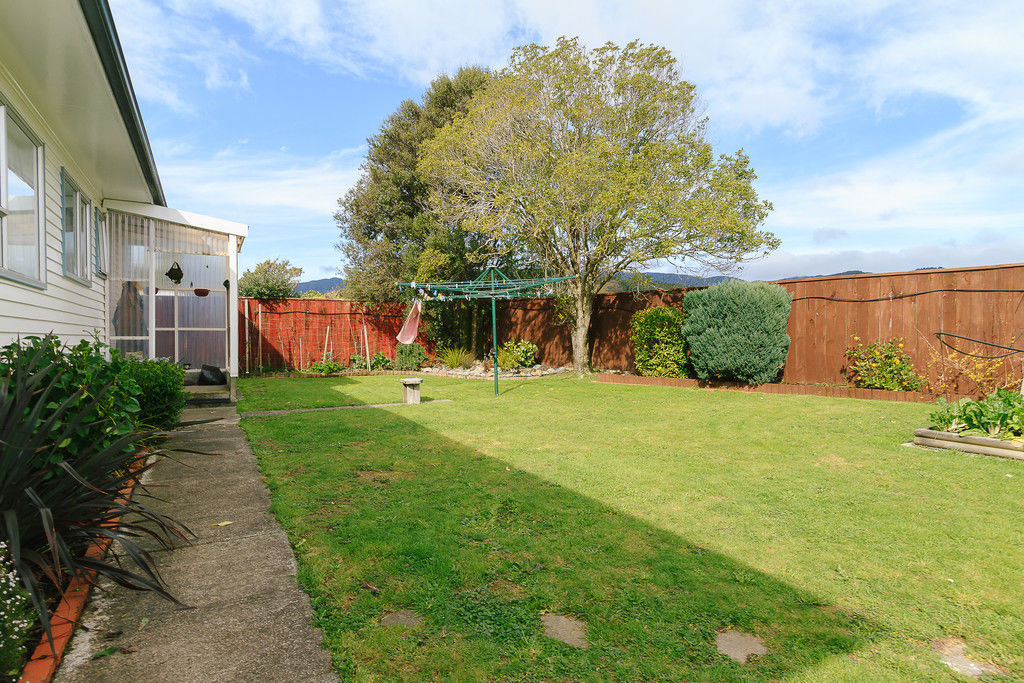 16 Brightwater Crescent, Totara Park, Upper Hutt, 4 habitaciones, 2 baños