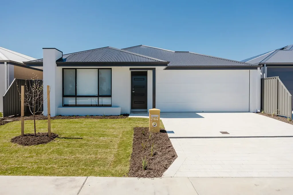 Brand New 5x2 Family Home for Rent in Henley Brook - Opposite the School!