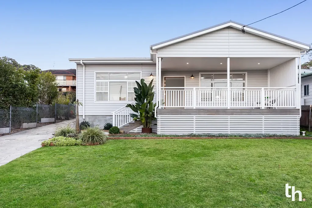 Belmont North 3房  Renovated and Refined – Modern Simplicity in a Leading Lifestyle Location