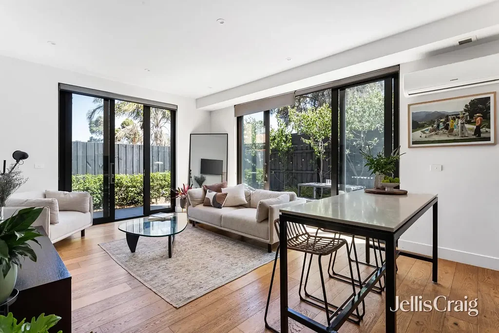 2/13 Quinns Road, Bentleigh East, VIC 3165