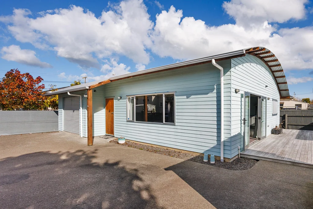 Feilding 2房  Sunny, low-maintenance home