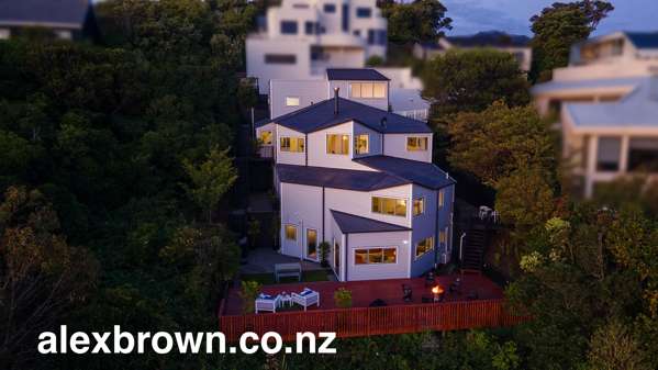 Seatoun 4部屋 BEO$1,399,000 Weatherboard RV$2.07M