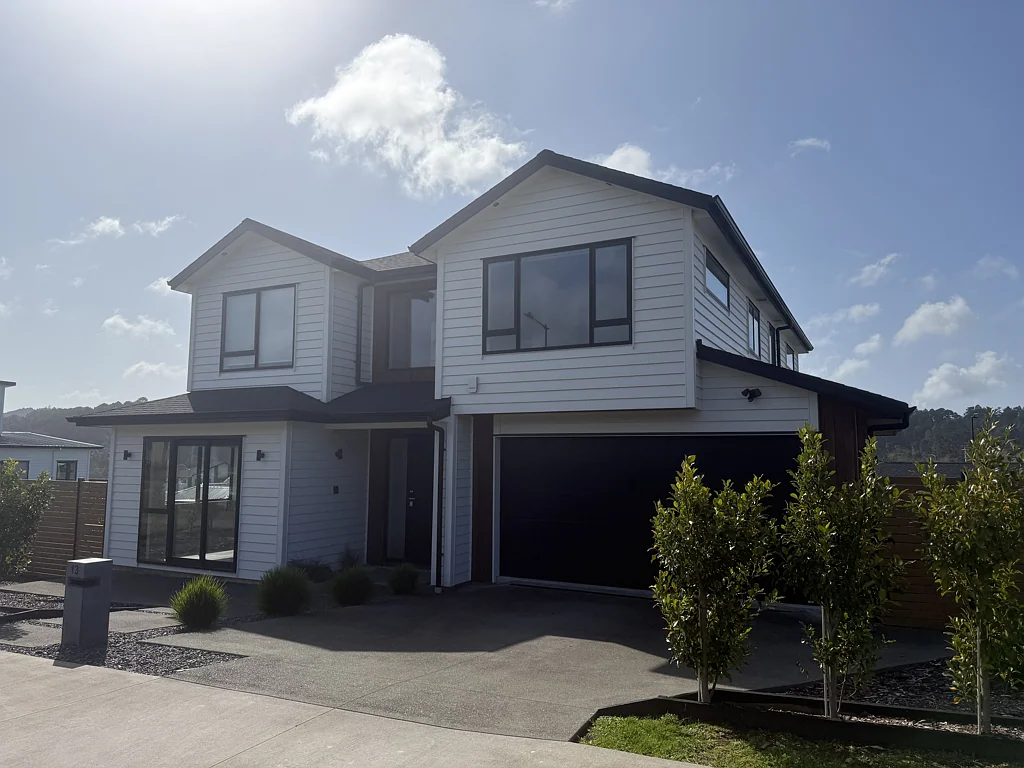 Spacious 5-Bedroom, 3.5-Bathroom Home