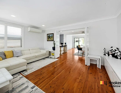 18 Thomas Street, Picnic Point, NSW 2213, 4部屋, 2バスルーム, House