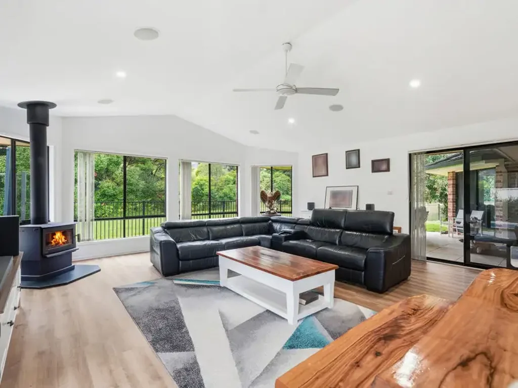 Coffs Harbour 4Zimmer Impressive Seamless Designed Home...