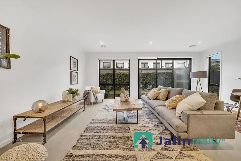 4 Newcastle Drive, Mulgrave, VIC 3170