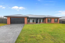 8 Hereford Crescent, Tamworth