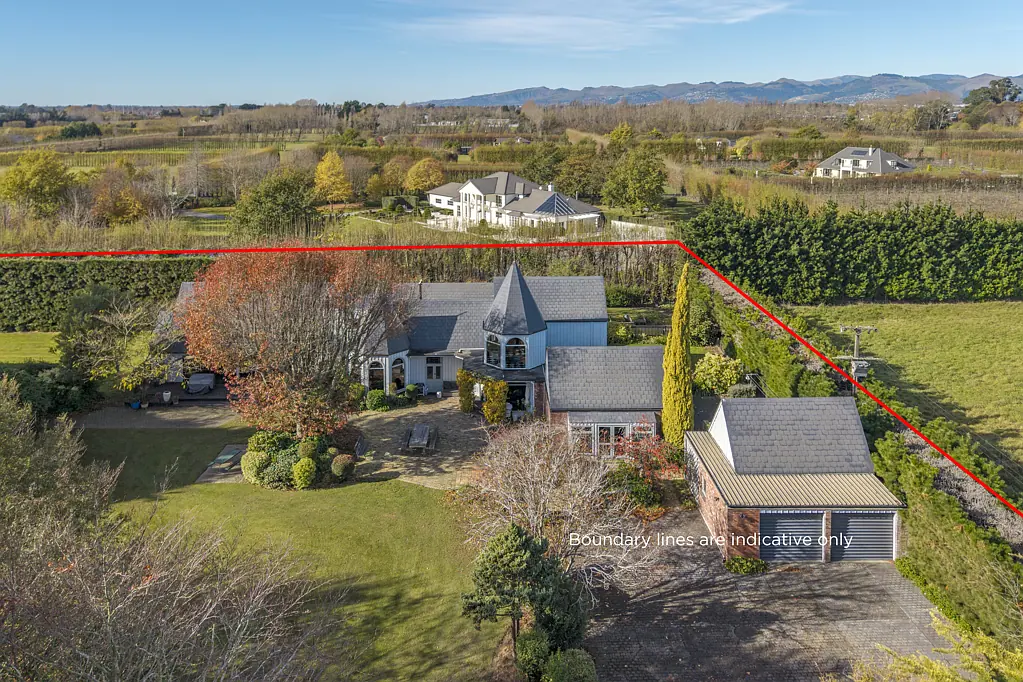 Yaldhurst Two dwellings, land and a wealth of options