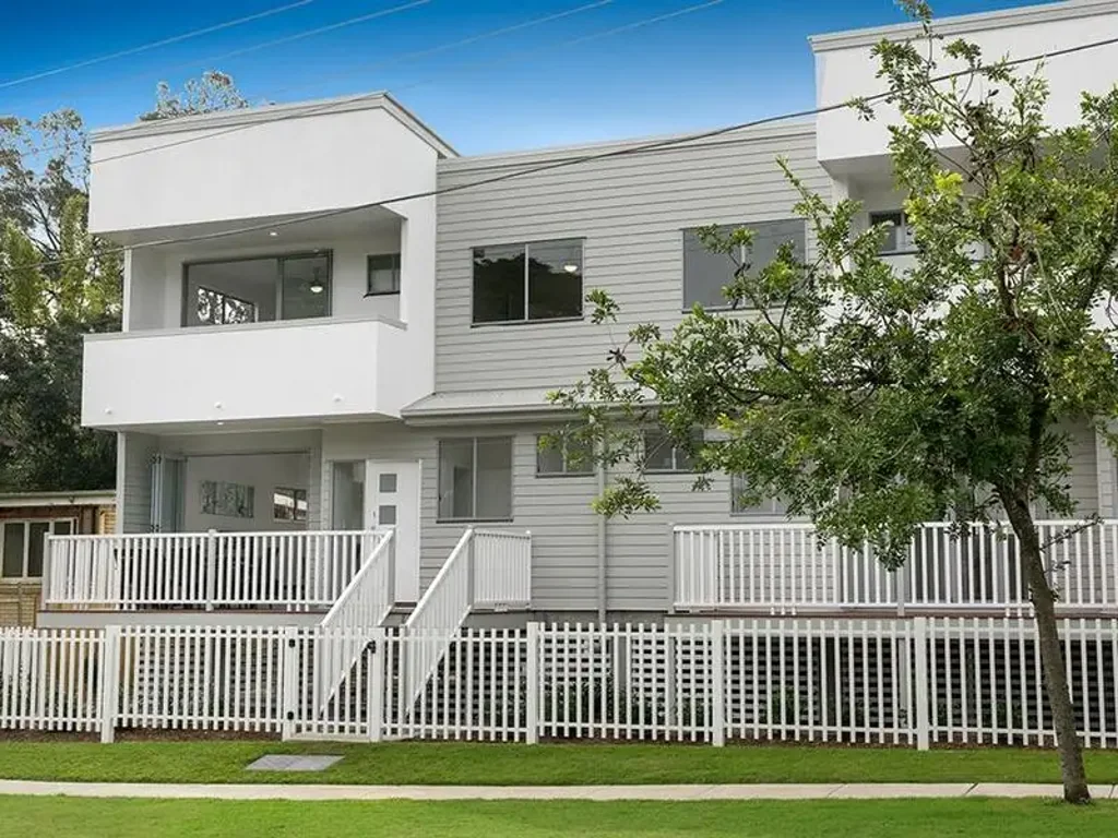 Superb Townhouse in Beautiful Corinda!