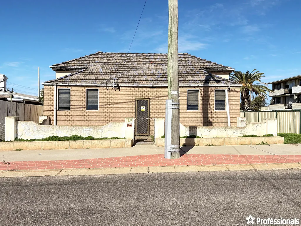 Geraldton 4ਬੈੱਡਰੂਮ Renovator's Dream in Central Geraldton