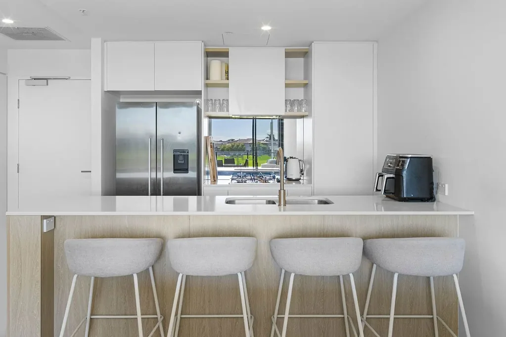 Hope Island 2침실 Stylish, Low-Maintenance Apartment with Premium Amenities