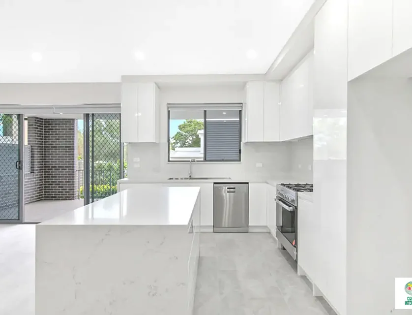 2/1A Meakin Street, Merrylands, Parramatta (Northwest suburbs), 5 phòng ngủ, 3 phòng tắm, Apartment