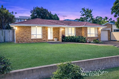 Wynnum West 4कमरा Elevated Family Living on a Spacious 704m² Block
