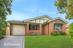 2 Hera Place, St Clair