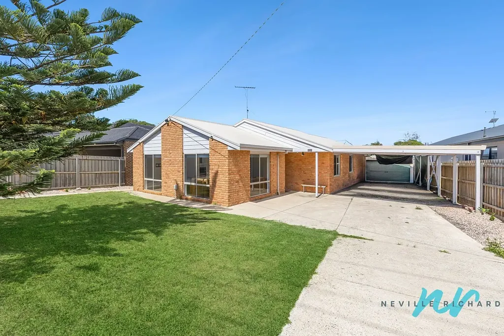 St Leonards 3 Slaapkamer Coastal Comfort on a Generous 817sqm – Endless Lifestyle & Future Potential