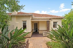 6 River Street, St Peters