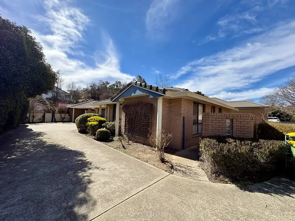 1/211 Sharp Street, Cooma