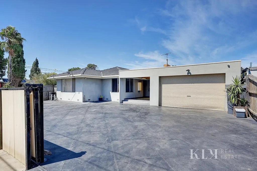 19 Bushfield Crescent, Coolaroo, VIC 3048