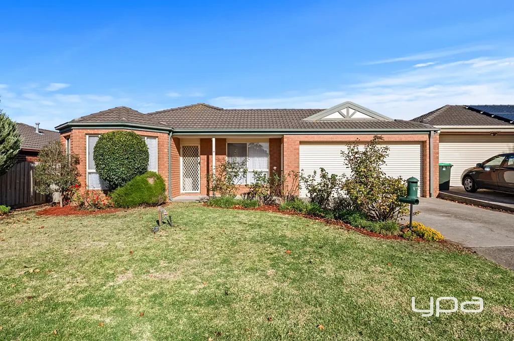 17 Bristol Mews, Craigieburn, VIC 3064