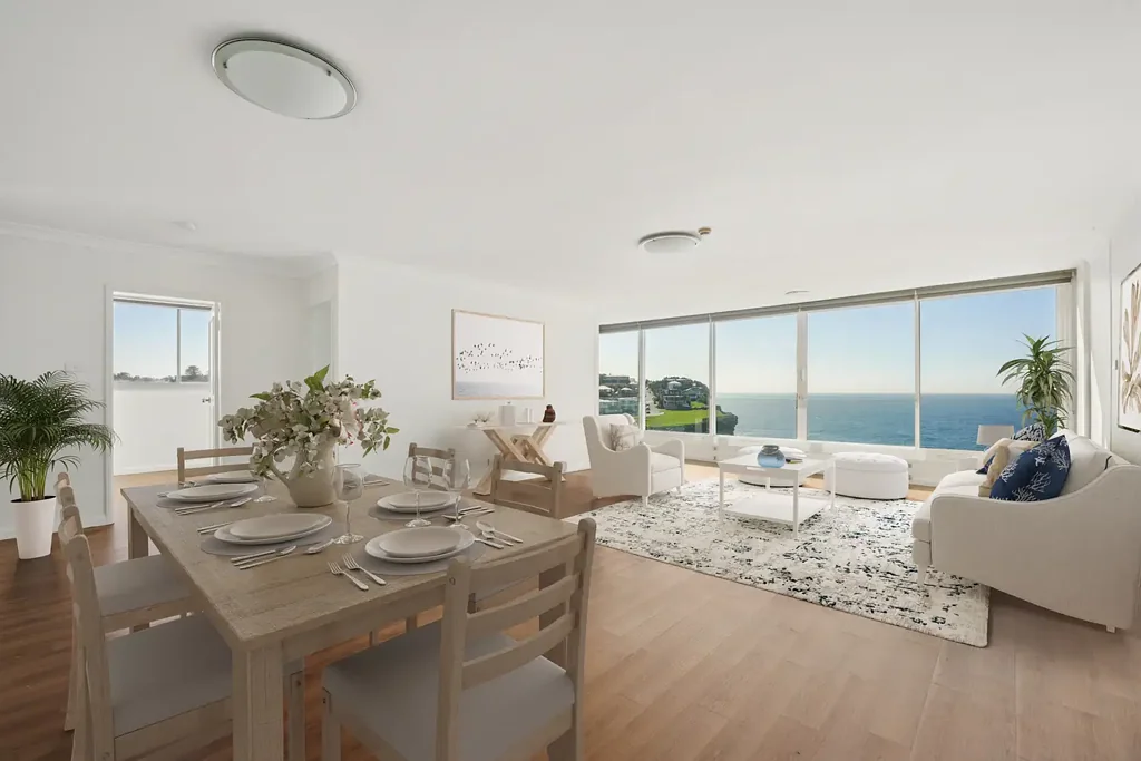 Penthouse apartment with Uninterrupted Ocean Views
