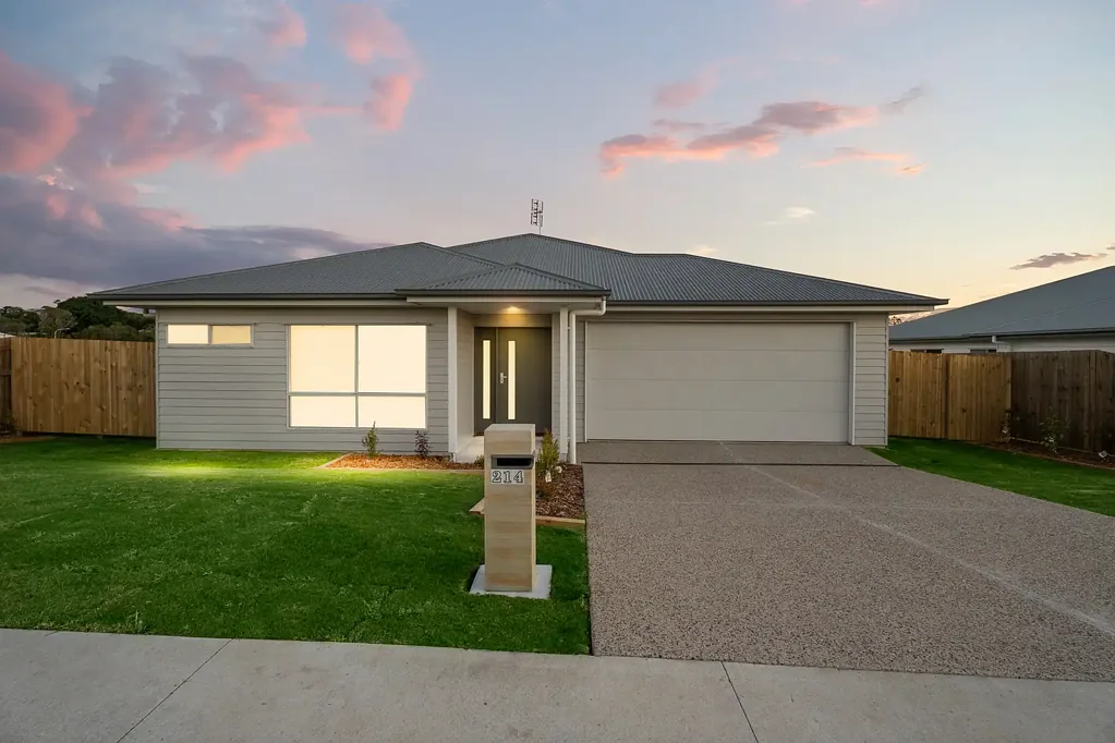 Brand New 4 Bedroom Home in Nikenbah for $690 Per Week