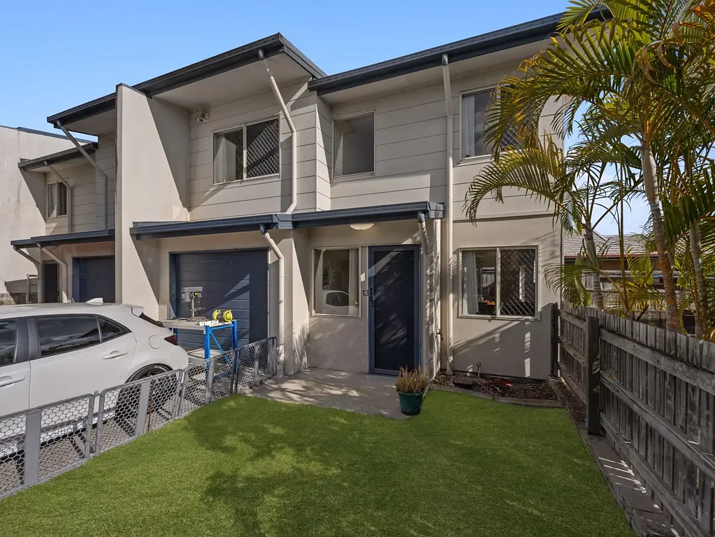 Bellbird Park 3બેડરૂમ PRIVATE AND LOW MAINTENANCE! | THIS IS THE ONE!