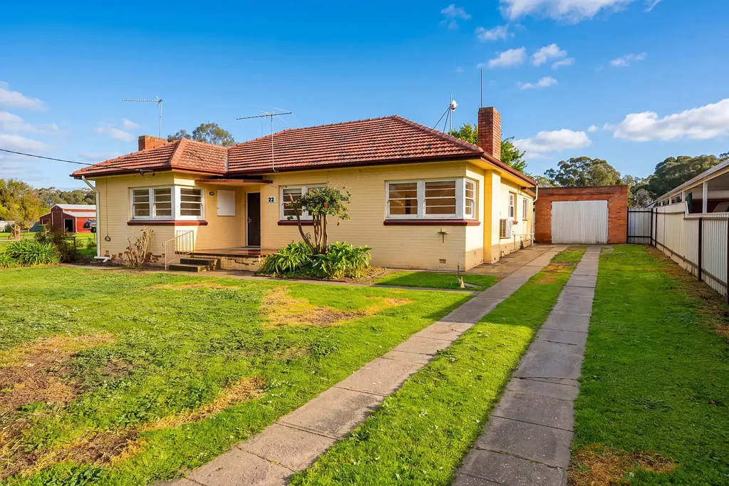 CHARMING COUNTRY LIVING IN THE HEART OF GEROGERY