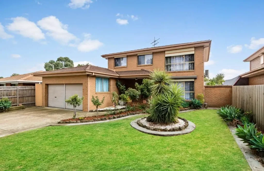 Perfect Location  *** Apply for this property online now! ***