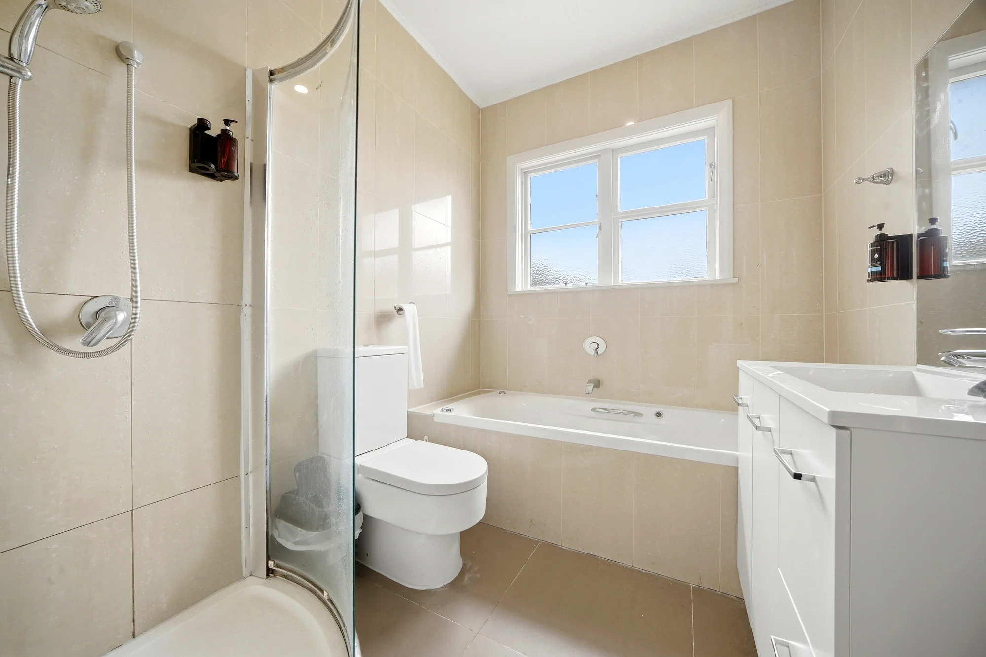 8 Renton Road, Mount Albert, photo 10