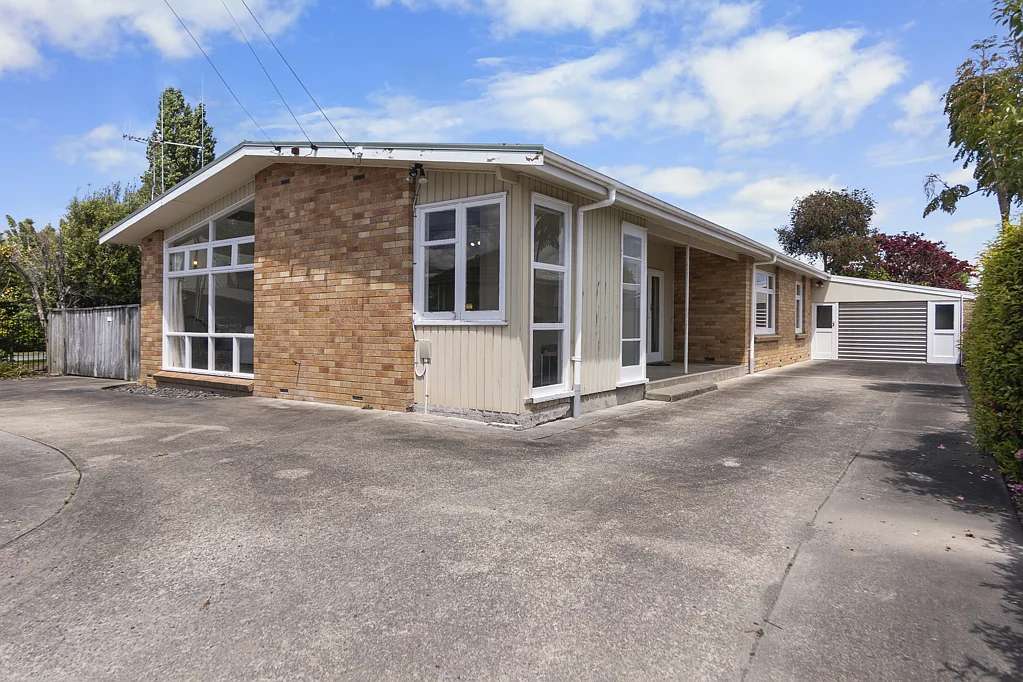 24 Braid Road, Saint Andrews, Hamilton, Waikato