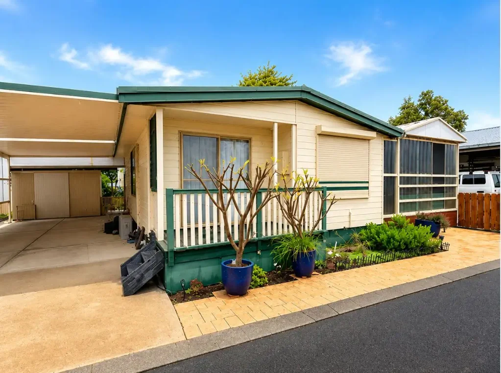 Picton East 2房  Low Maintenance. Lock Up. Head Off. Relax.