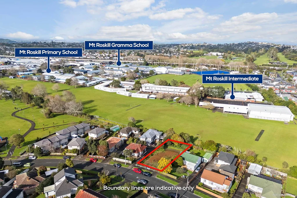 Mount Roskill Top School Zone! Prime Development Opportunity!