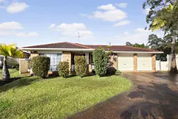 11 BOWES PL, Doonside