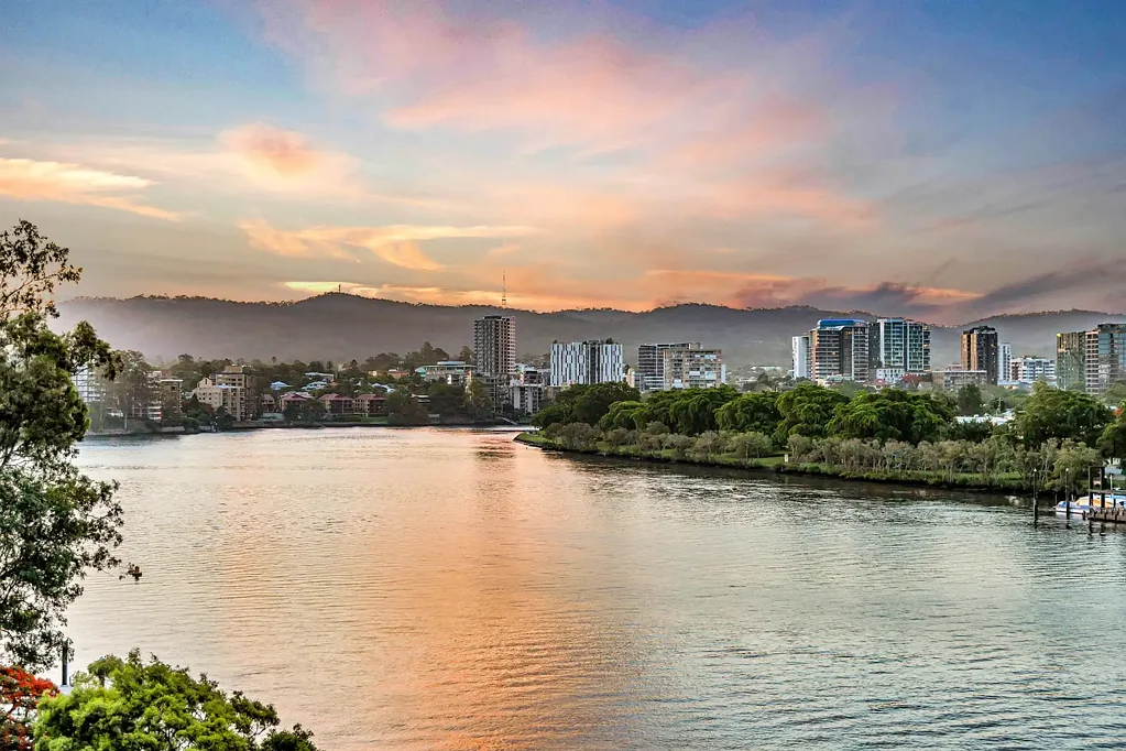 St Lucia 2कमरा Riverfront, Renovated & Rare Residence