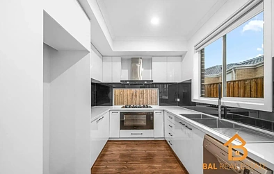 4 Ipswich Avenue, Werribee, VIC 3030, 5 slaapkamers, 3 badkamers, House